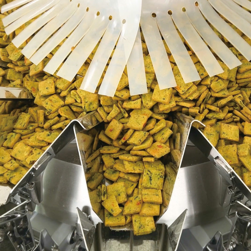 Yüksek Kaliteli Dikey Otomatik Kantitatif Parçacık Atıştırmalık Gıda Dolum Paketleme VFFS Tartım ve Paketleme Makinesi