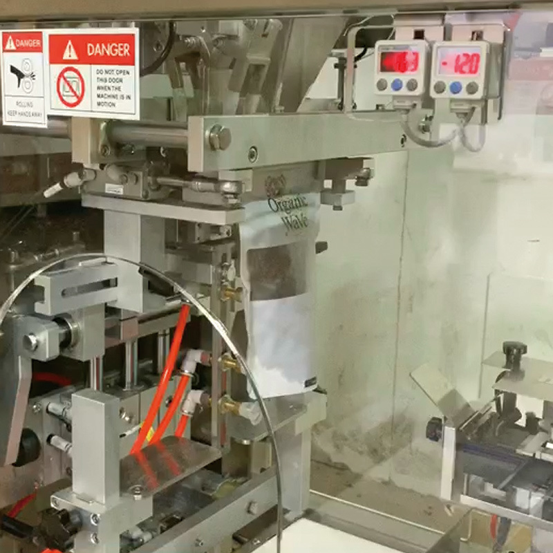 Vietnam Otomatik Kahve Ambalajlama Sistemi Doypack Kızarmış Kahve Fasulyesi Gusset Çanta Ziplock Cüzdan Paketleme Makinesi Tarih Yazıcısı ile